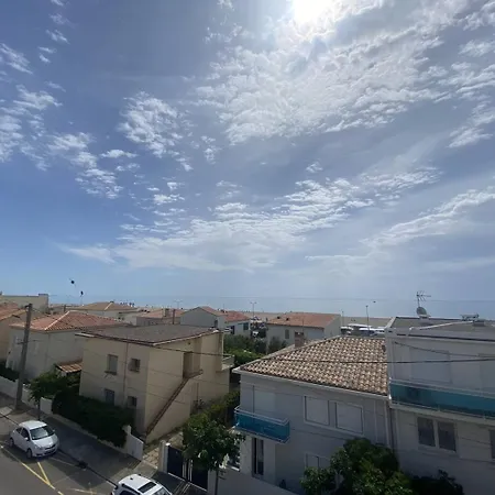 Jolie A 50m De La