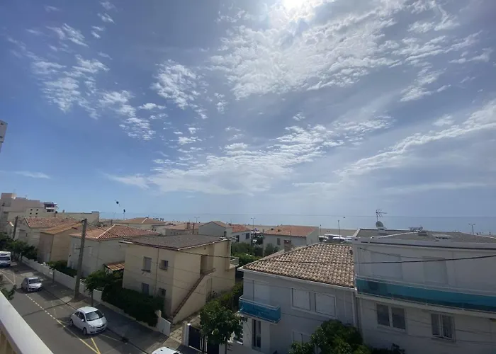 Jolie A 50m De La
